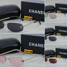 Chanel's trendy and stylish sunglasses are a must-have for going out-6189  
